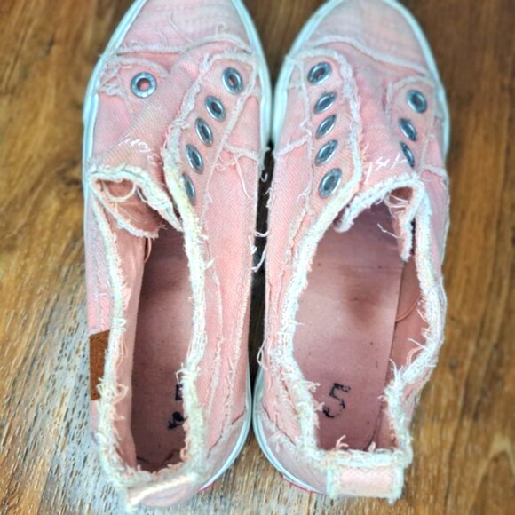 Blowfish Pink Slip-On Sneakers Size 5 - Picture 3 of 5